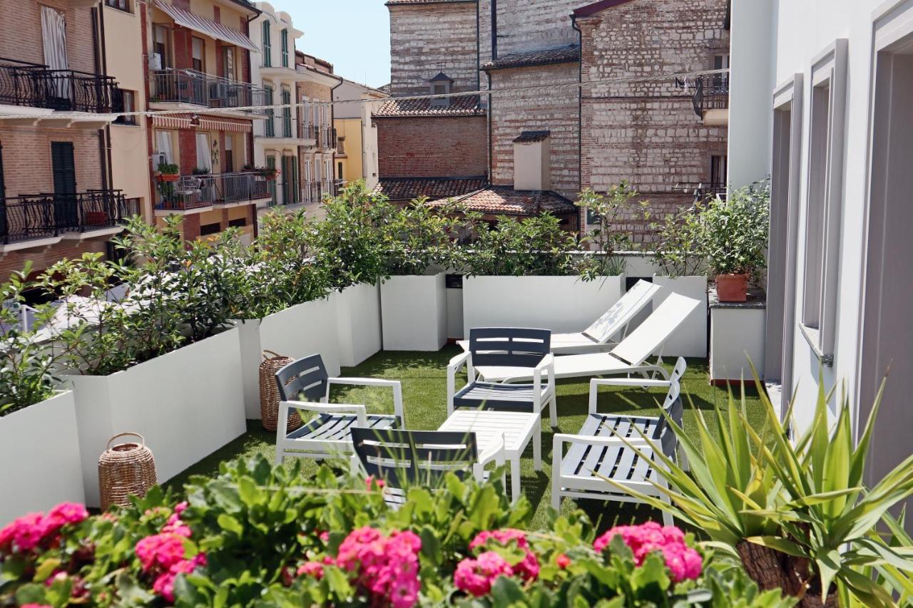 Hotel Enzo Porto Recanati Ngoại thất bức ảnh