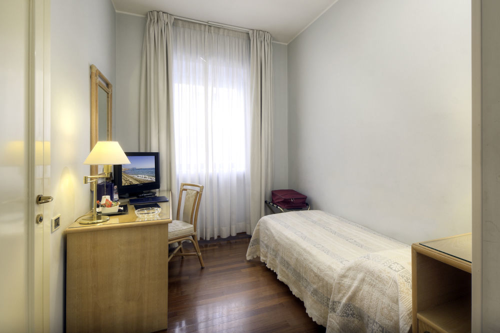 Hotel Enzo Porto Recanati Ngoại thất bức ảnh
